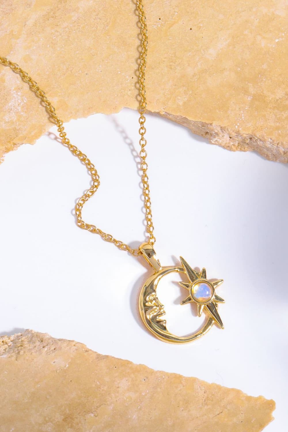 14K Gold Pleated Moon & Star Shape Pendant Necklace